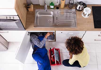 plombier évier robinet et lavabo